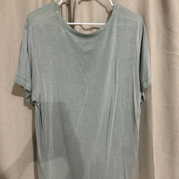 American Eagle Outfitters Women's Green V-Neck Top - Picture 2 of 2